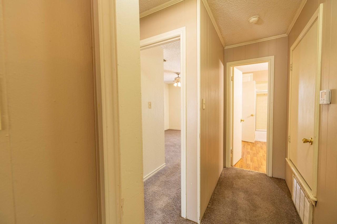 11 Forest Villa Apartments 11 - Photo 6 of 9