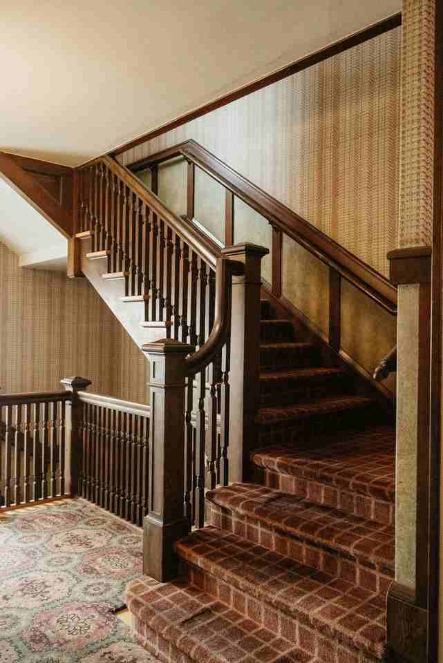 Leigland Apartments - Photo 4 of 5