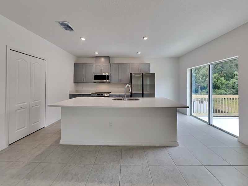 1330 Chris Ave - Photo 5 of 19