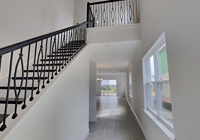 15709 Vetta Dr - Photo 2 of 41