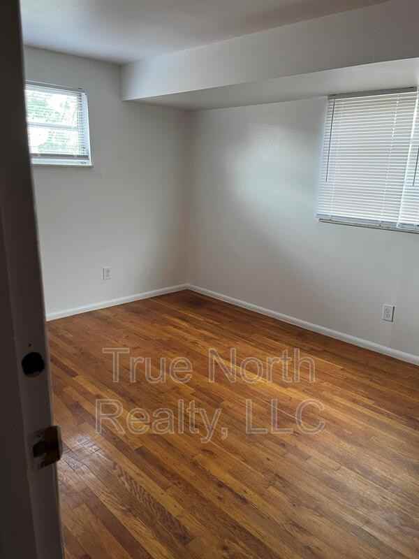 4926 Fairway Ct - Photo 6 of 6