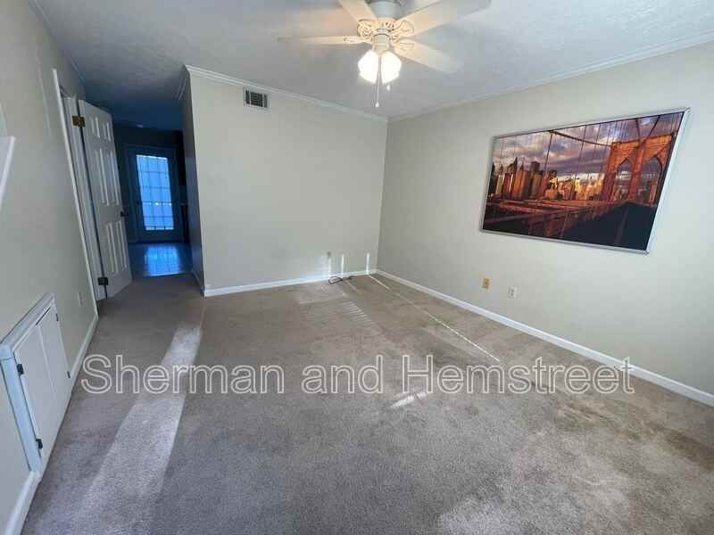 1536 Elizabeth St - Photo 2 of 8