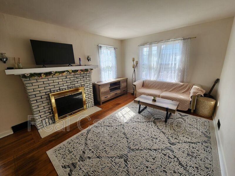 19 Elmhurst Ave #1 - Photo 2 of 16