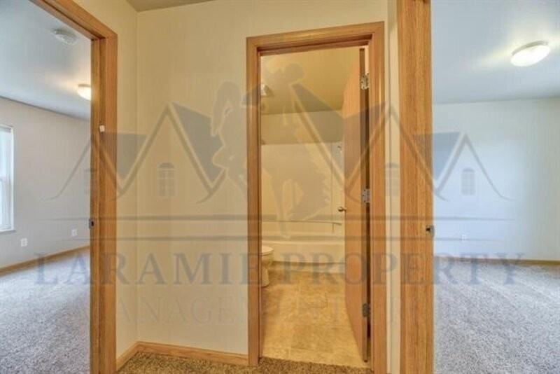 535 Mitchell St #4 - Photo 4 of 13