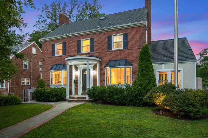 2612 S Joyce St - Photo 2 of 50