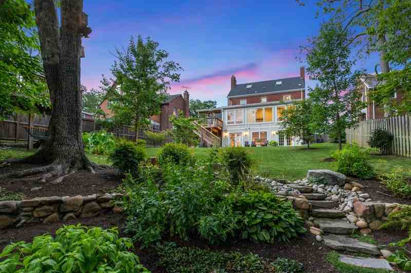 2612 S Joyce St - Photo 3 of 50