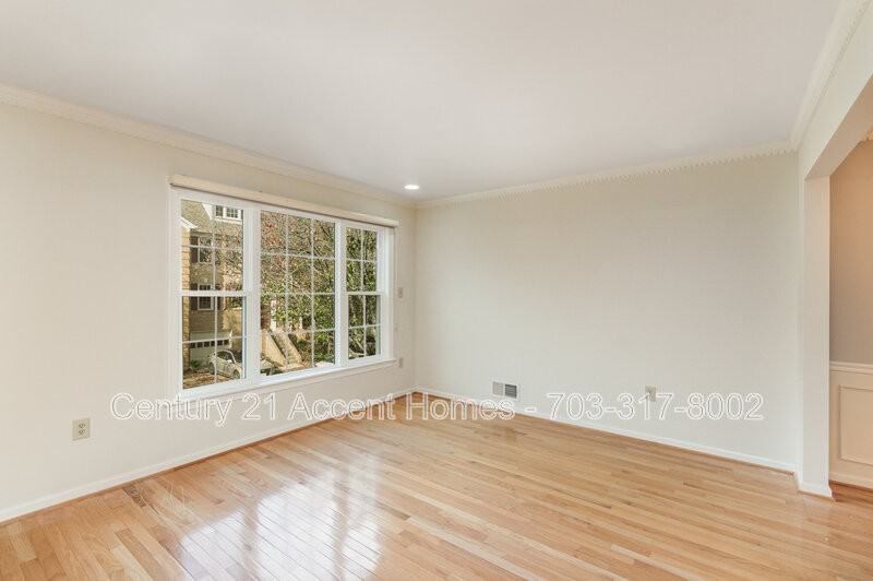 2062 Pieris Ct - Photo 2 of 33