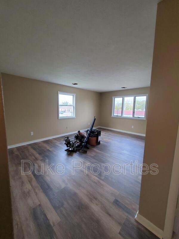 72 Market St #72 - Photo 4 of 8