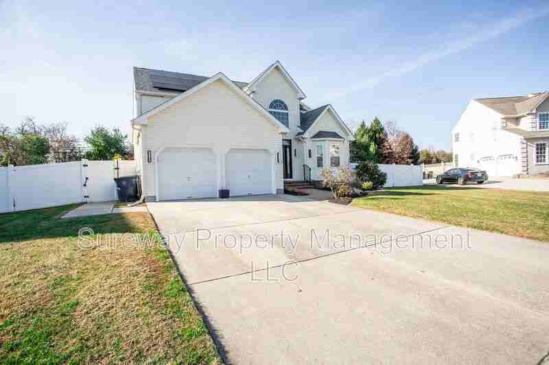 1213 Sassafras Ct - Photo 2 of 50