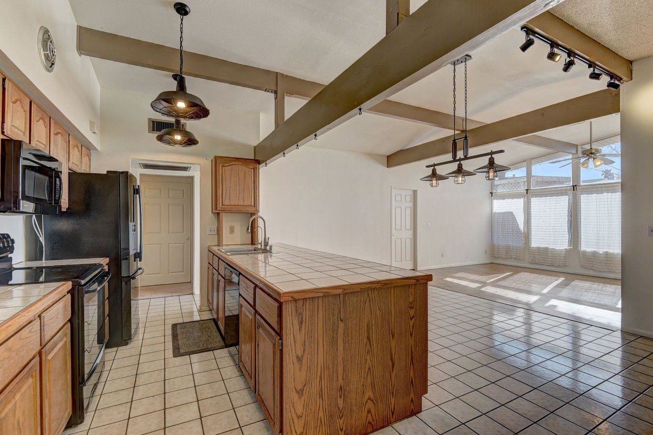 6309 Rassler Ave - Photo 3 of 13