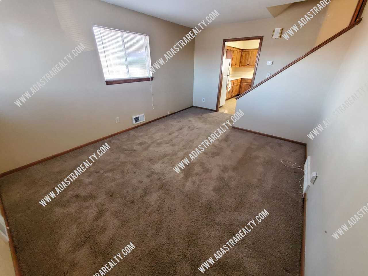 10213 W 53rd St - Photo 2 of 14