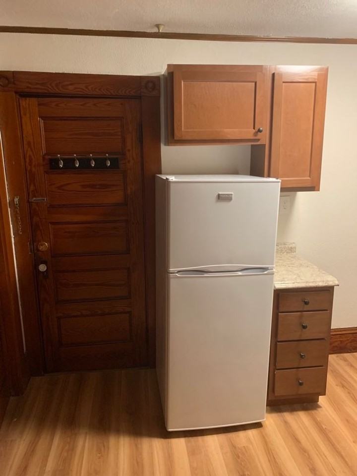 83 Lovett - Photo 3 of 11