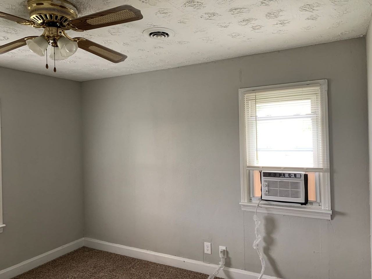 804 14th Street - Photo 4 of 10