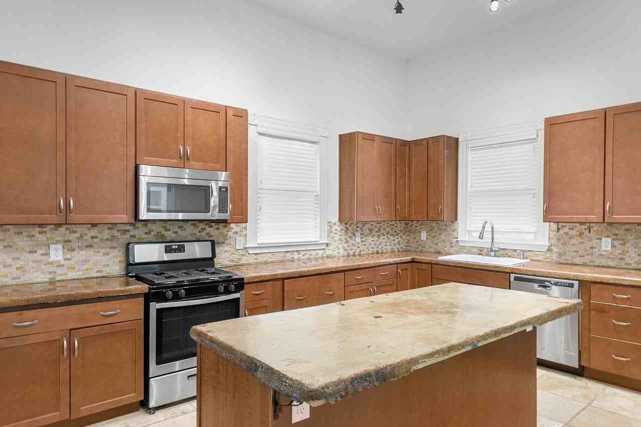 3910 5th Ave S - Photo 2 of 31