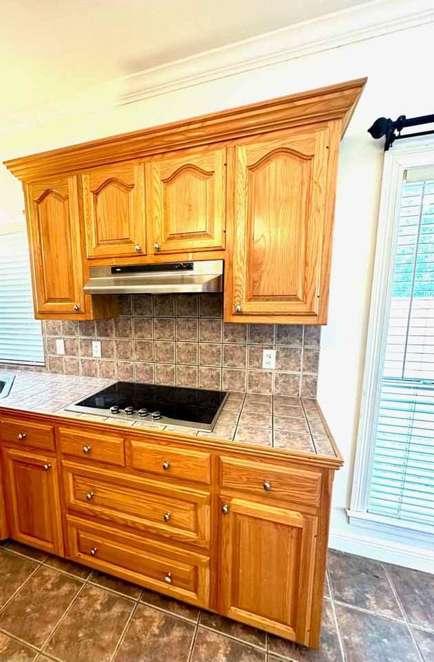 10630 Hilltree Dr - Photo 5 of 19