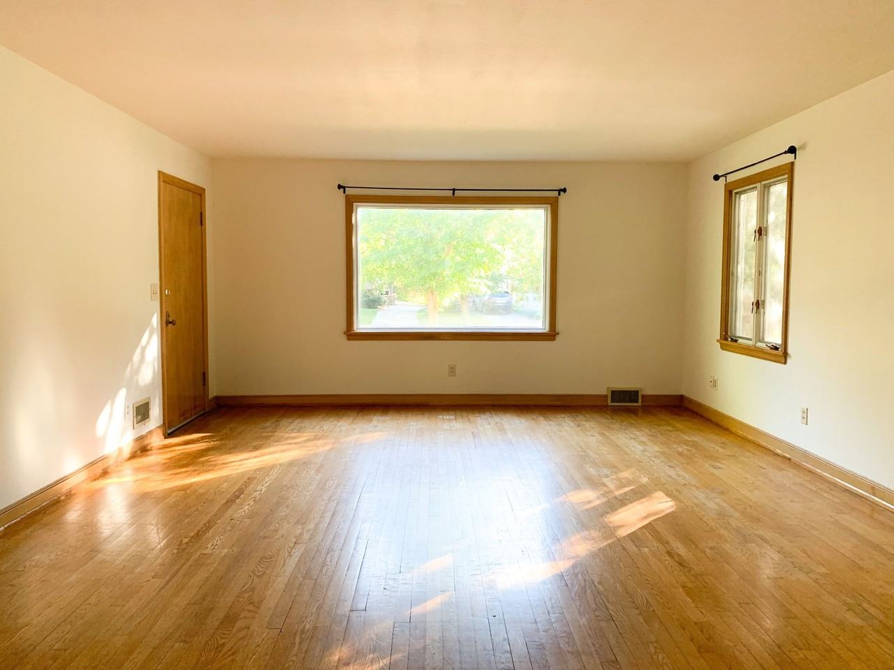 Moon Properties - Photo 2 of 15