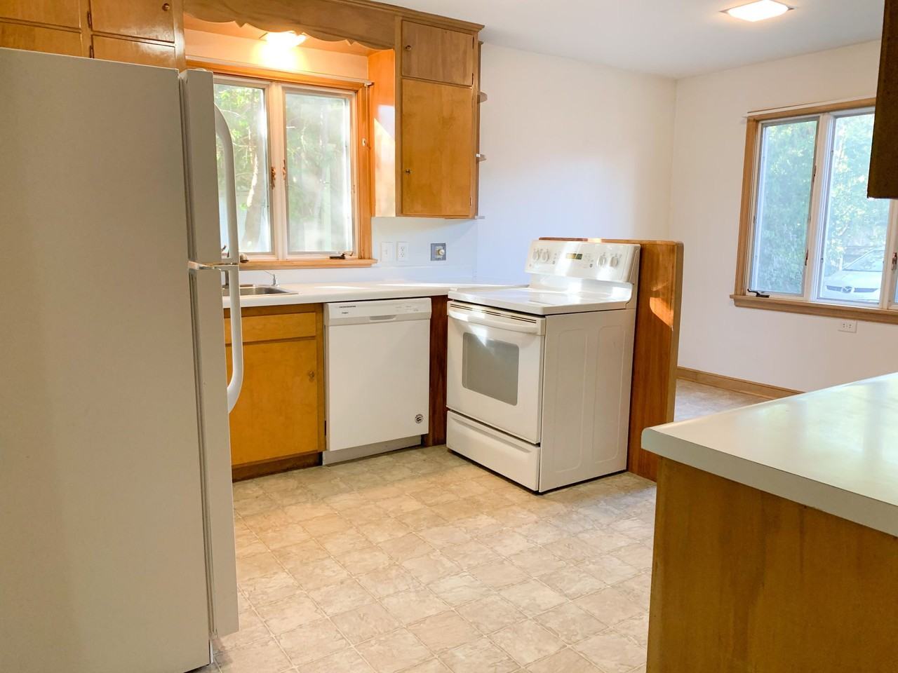 Moon Properties - Photo 6 of 15