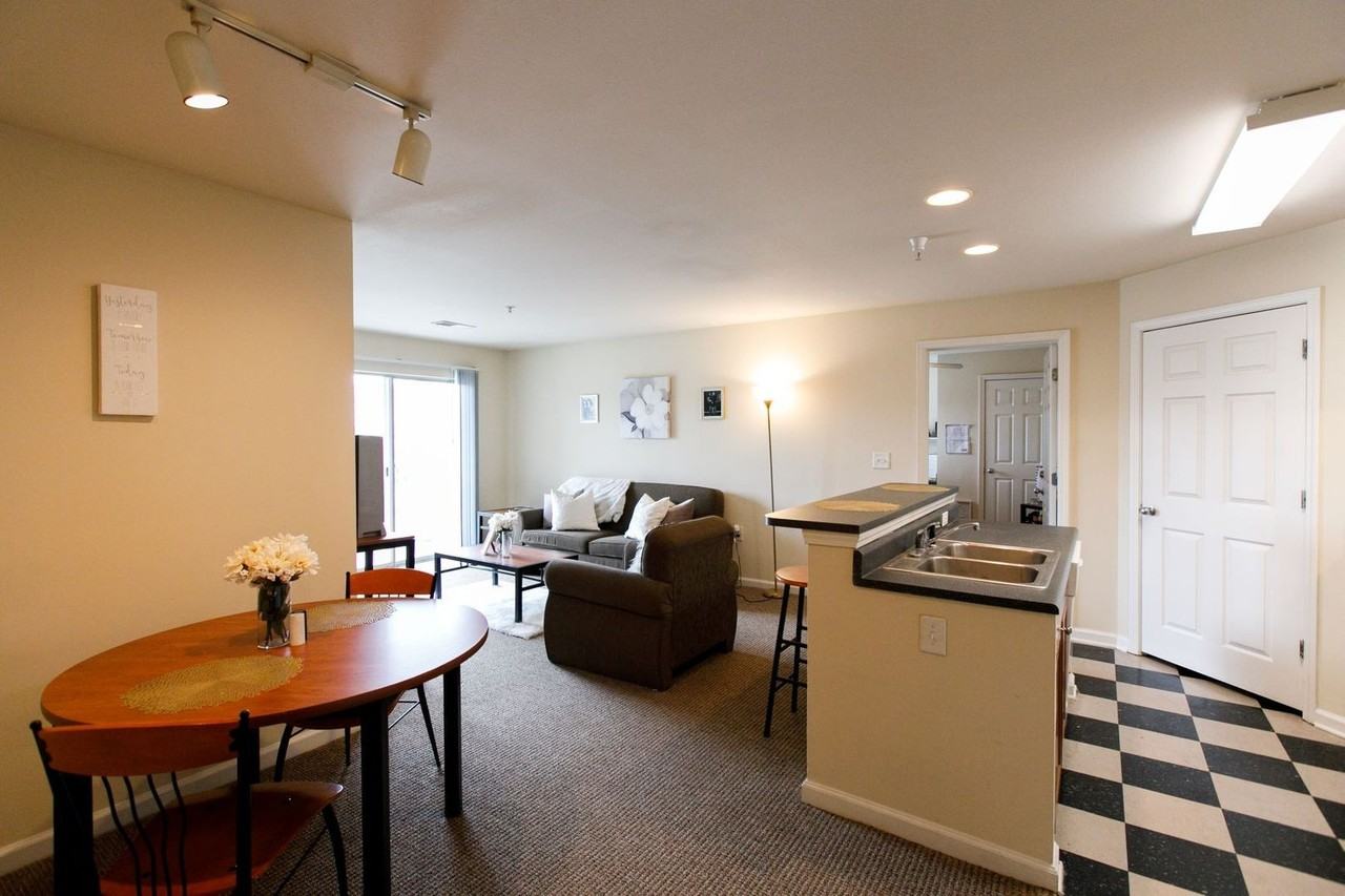 Eagles Landing - Photo 2 of 47