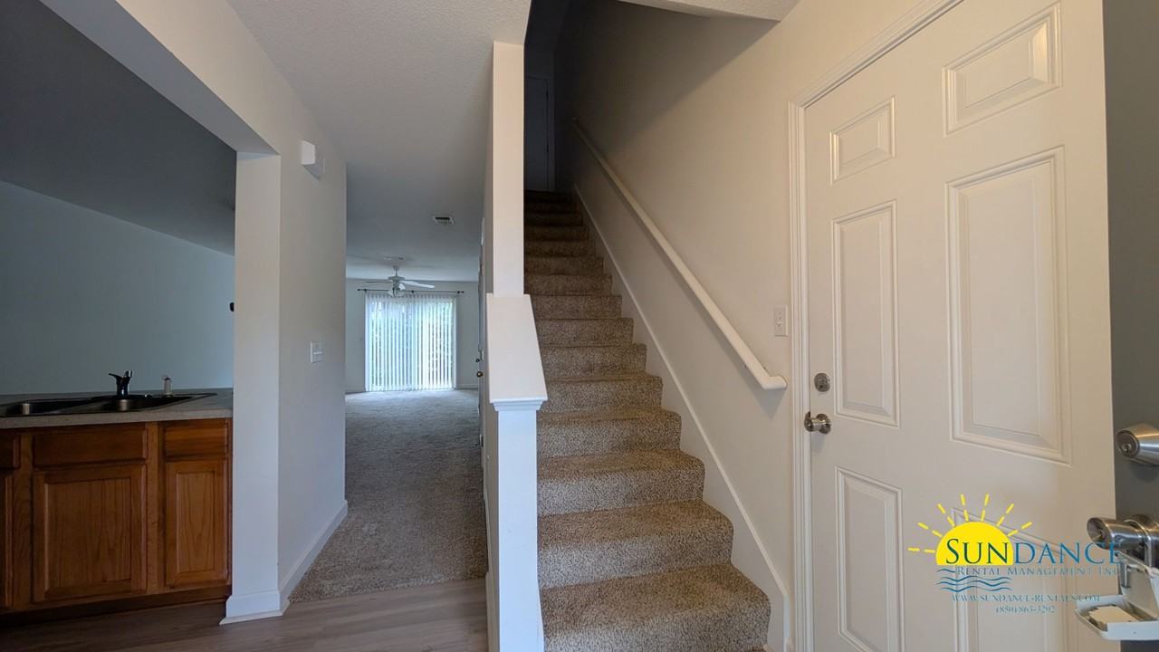 102 Duloft St - Photo 2 of 30