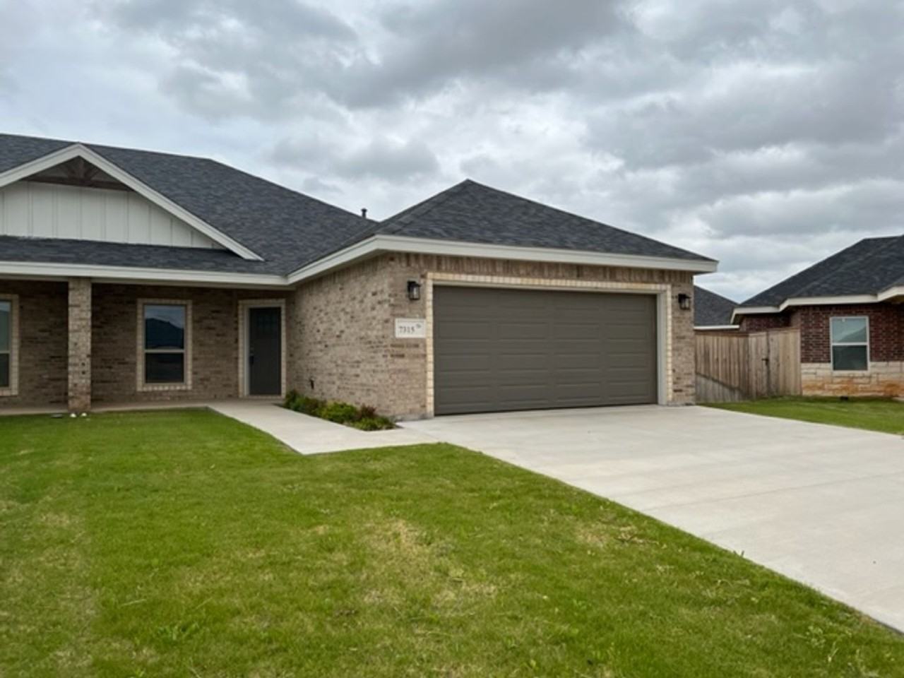 7315 Southern Belle Cir - Photo 2 of 28