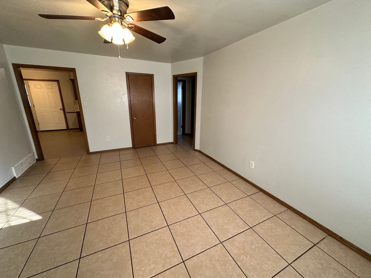 2248 Laneway Cir - Photo 2 of 15