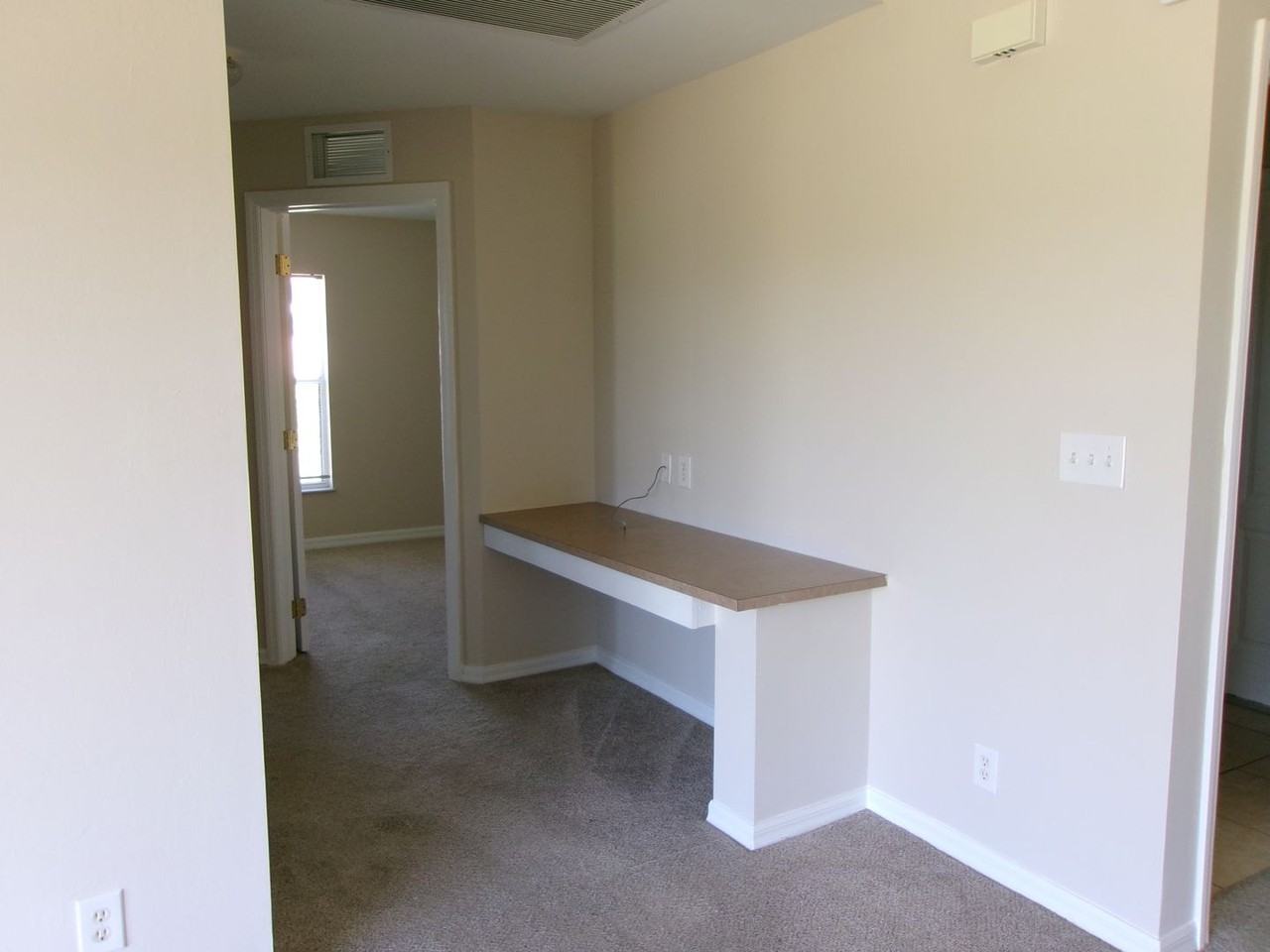 3716 Ne 11th Pl - Photo 7 of 7