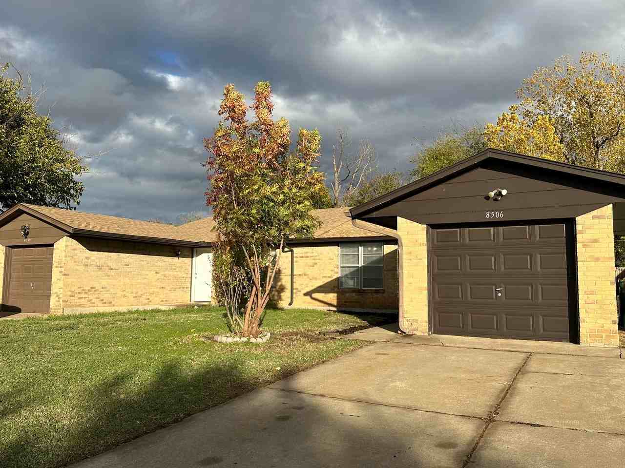 8506 S Drexel Pl - Photo 4 of 30