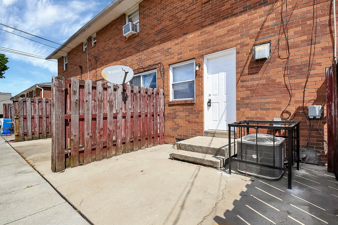 1307 Barnett Road - Photo 4 of 24