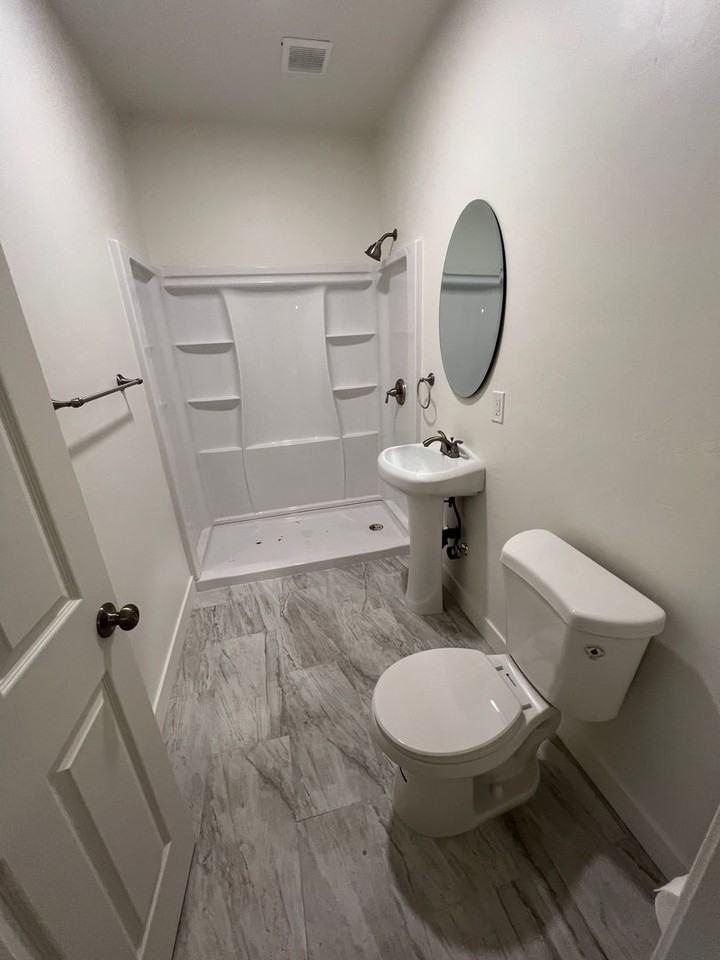 2206 S 5th Ave - Photo 5 of 7