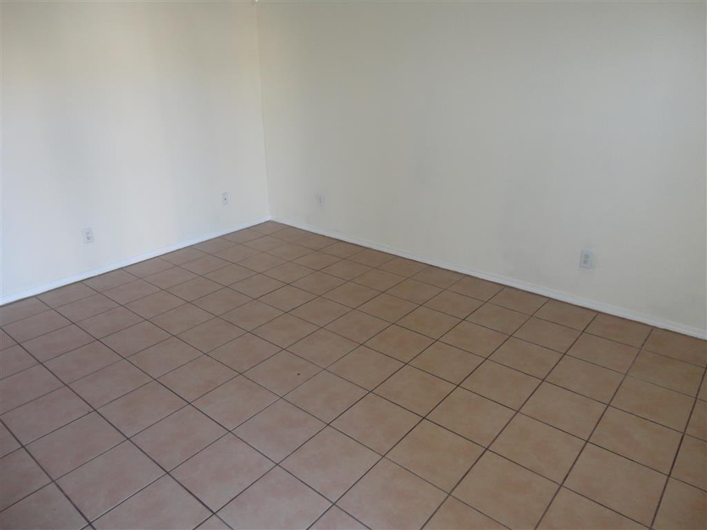 2352 Tierra Blanda Dr - Photo 2 of 25