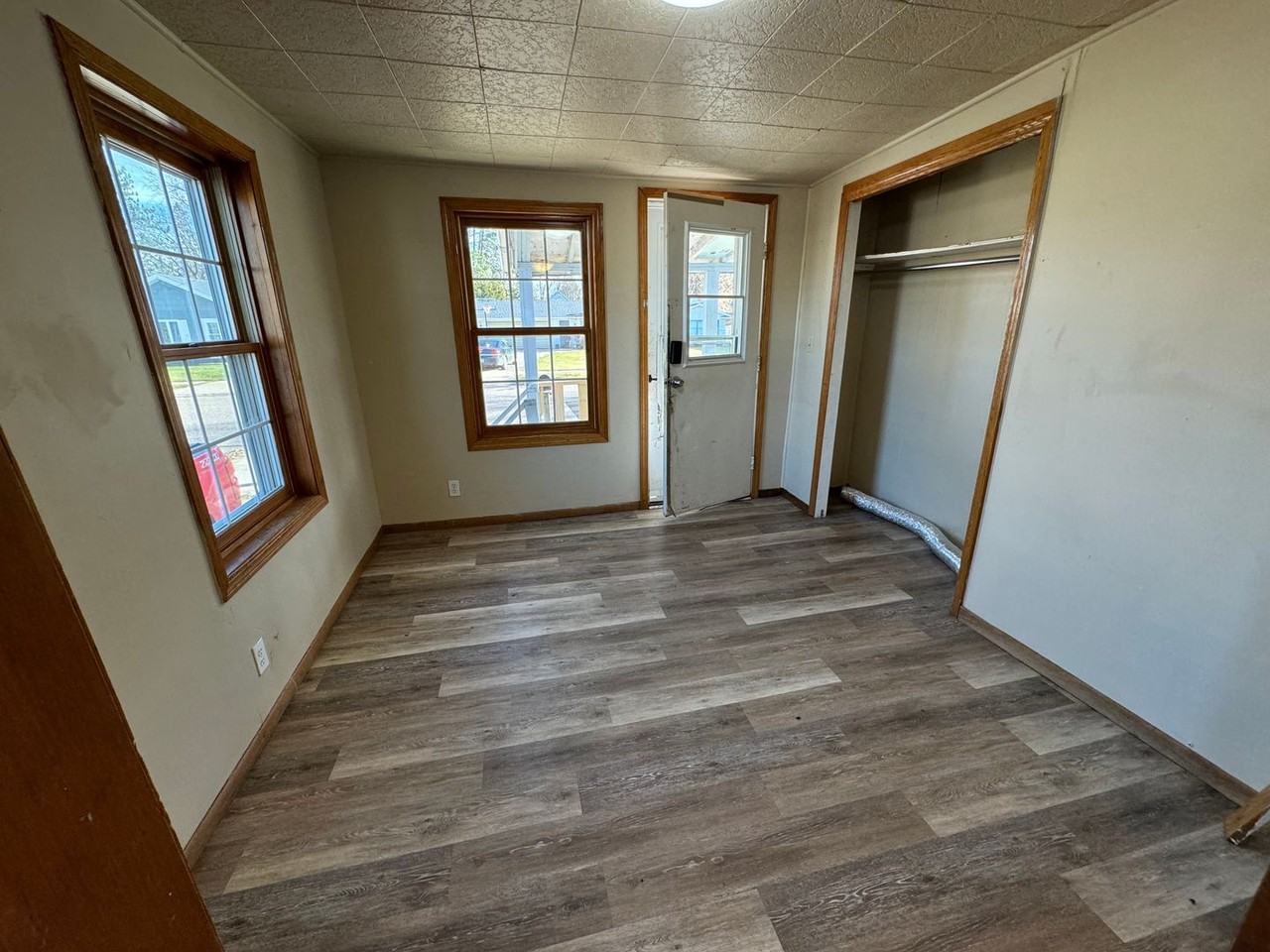 114 Fred St - Photo 2 of 17