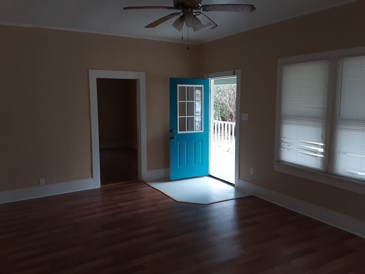 906 Holden Ave - Photo 2 of 24