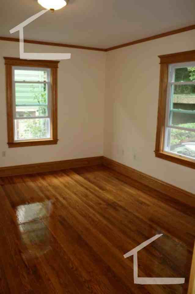 124 Columbia St - Photo 6 of 10