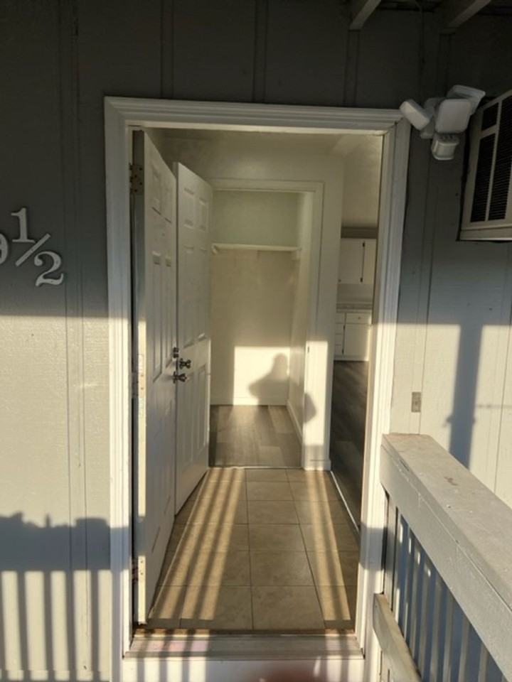 315-319 1/2 SHASTA - Photo 3 of 16