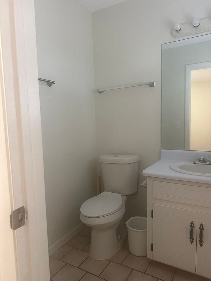 101 Twin Lakes Dr - Photo 2 of 19