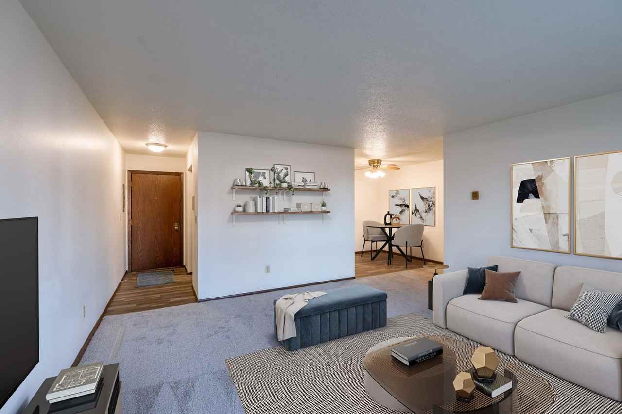 Jadestone LLC - Photo 3 of 36