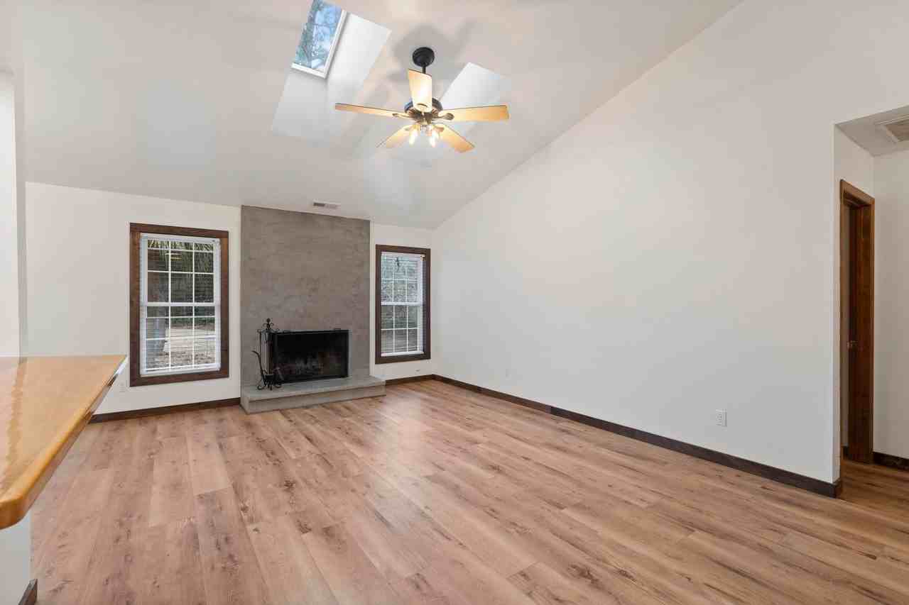 617 Fitzgerald Dr - Photo 4 of 20