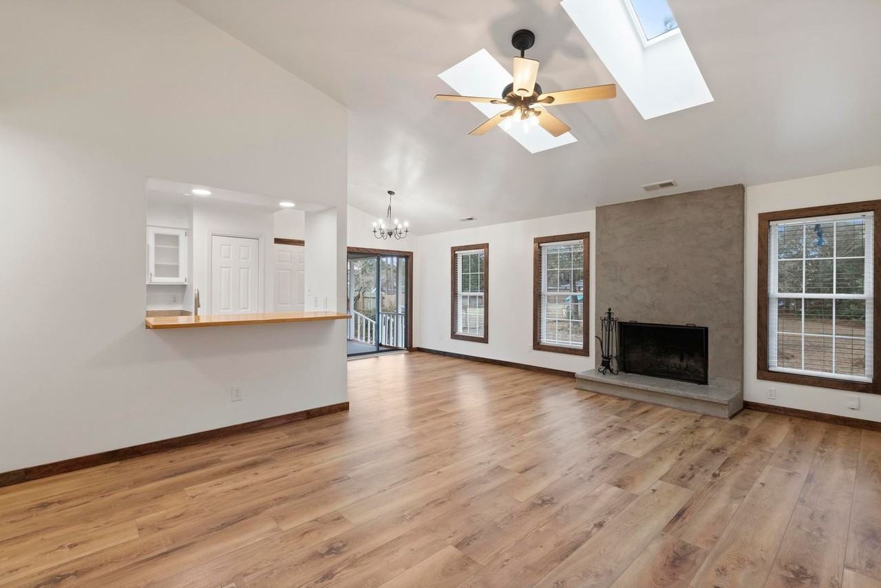 617 Fitzgerald Dr - Photo 5 of 20