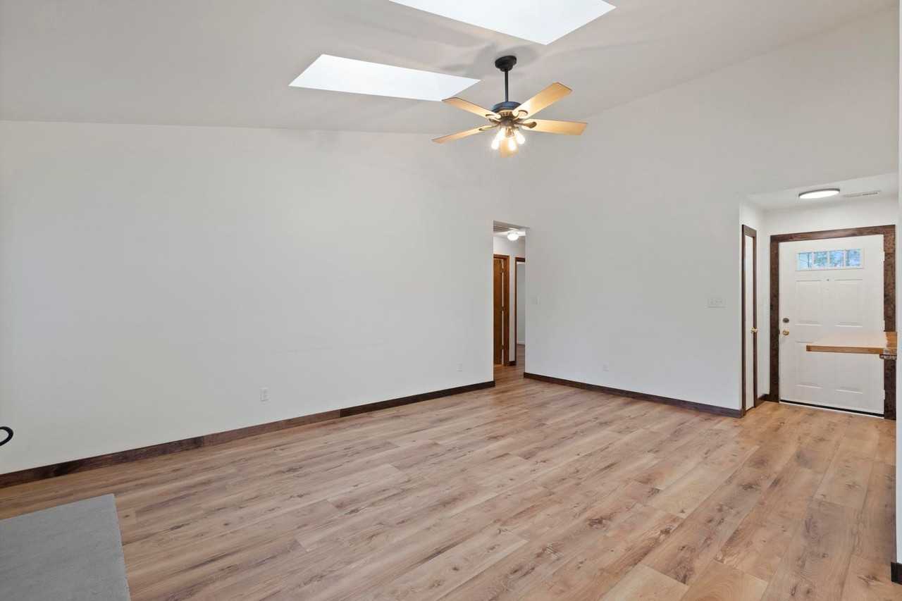 617 Fitzgerald Dr - Photo 6 of 20