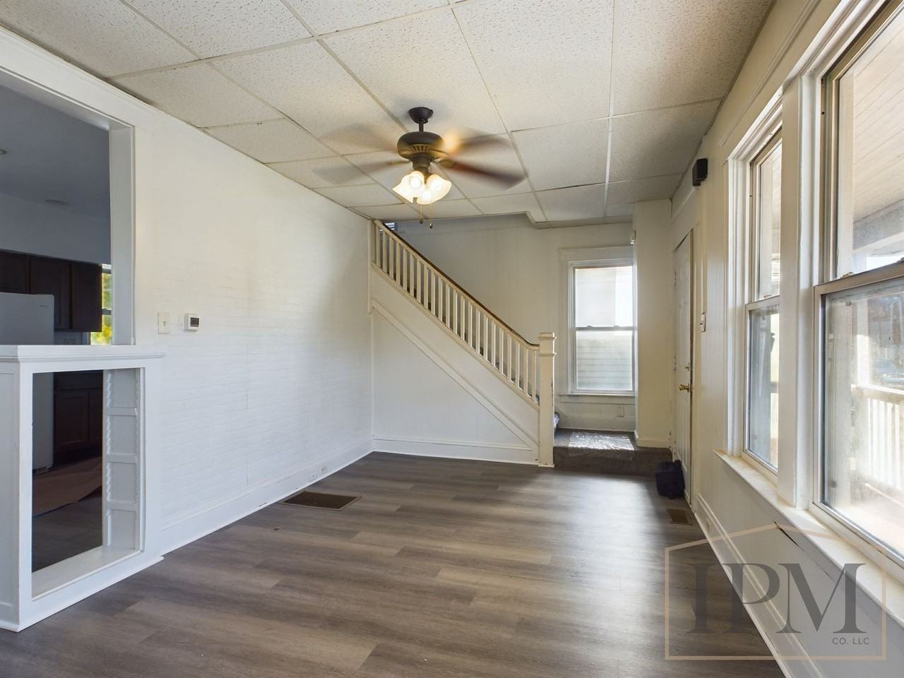 22 S Royal St - Photo 3 of 11