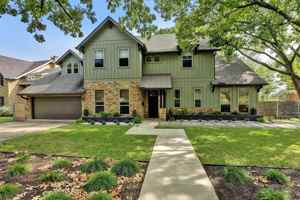 featured image of 4609 Edgemont Dr