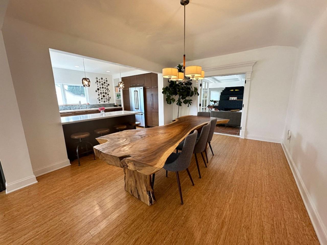 715 N Richman Ave - Photo 6 of 18