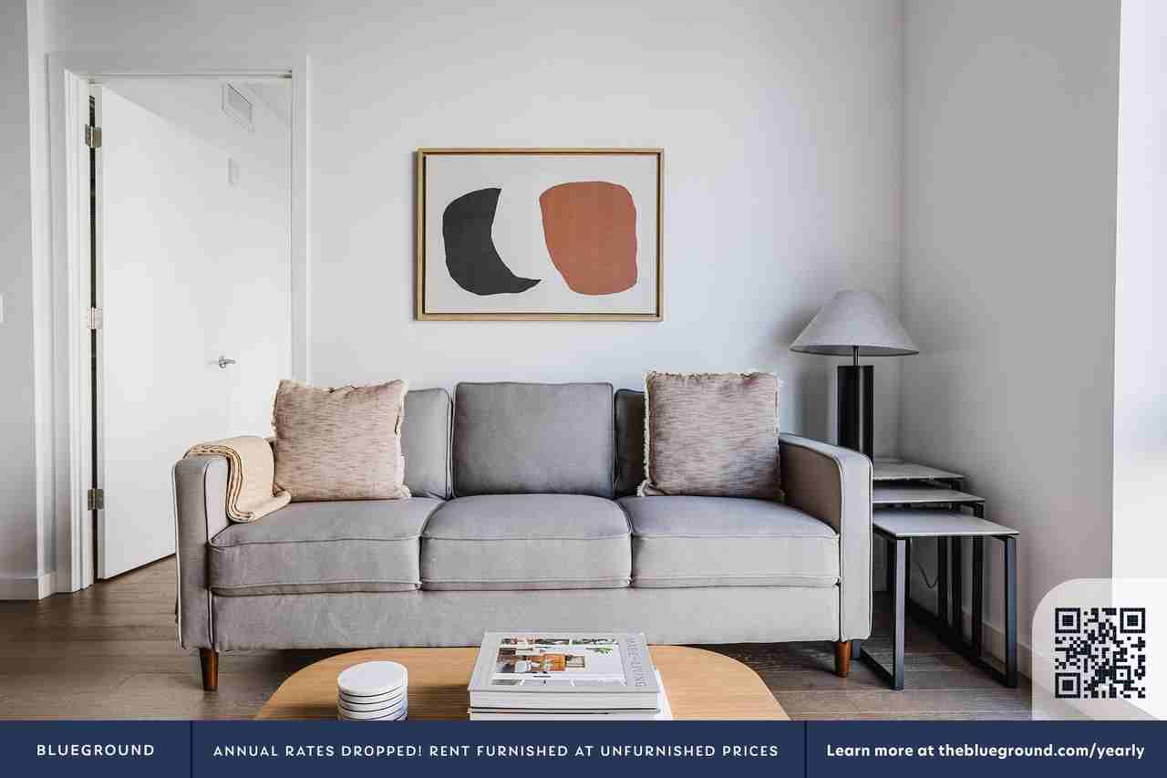 3 Tingey Square Southeast - Photo 4 of 51