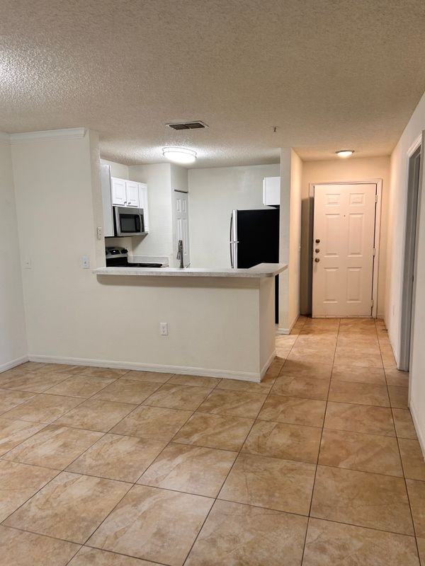 4240 Summer Landing Dr ##102 - Photo 7 of 18