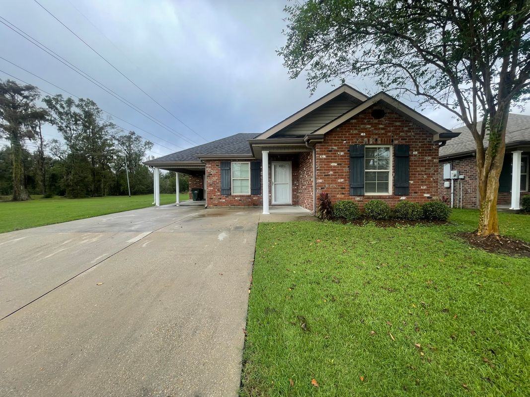 107 Amber Beth Ct - Photo 2 of 15