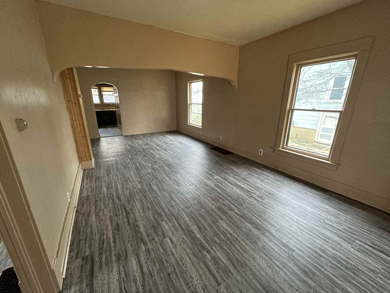 506 W Washington St #NA - Photo 2 of 16