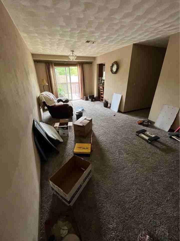 612 Agnes St #4 - Photo 2 of 8