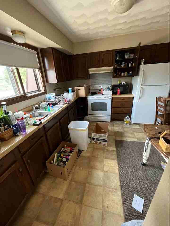 612 Agnes St #4 - Photo 3 of 8