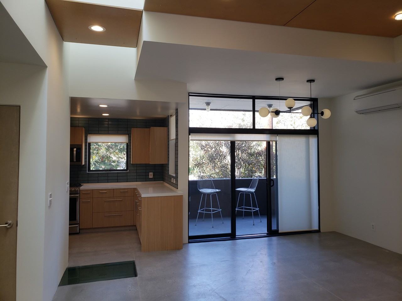 424 South Venice Boulevard #1 - Photo 5 of 27