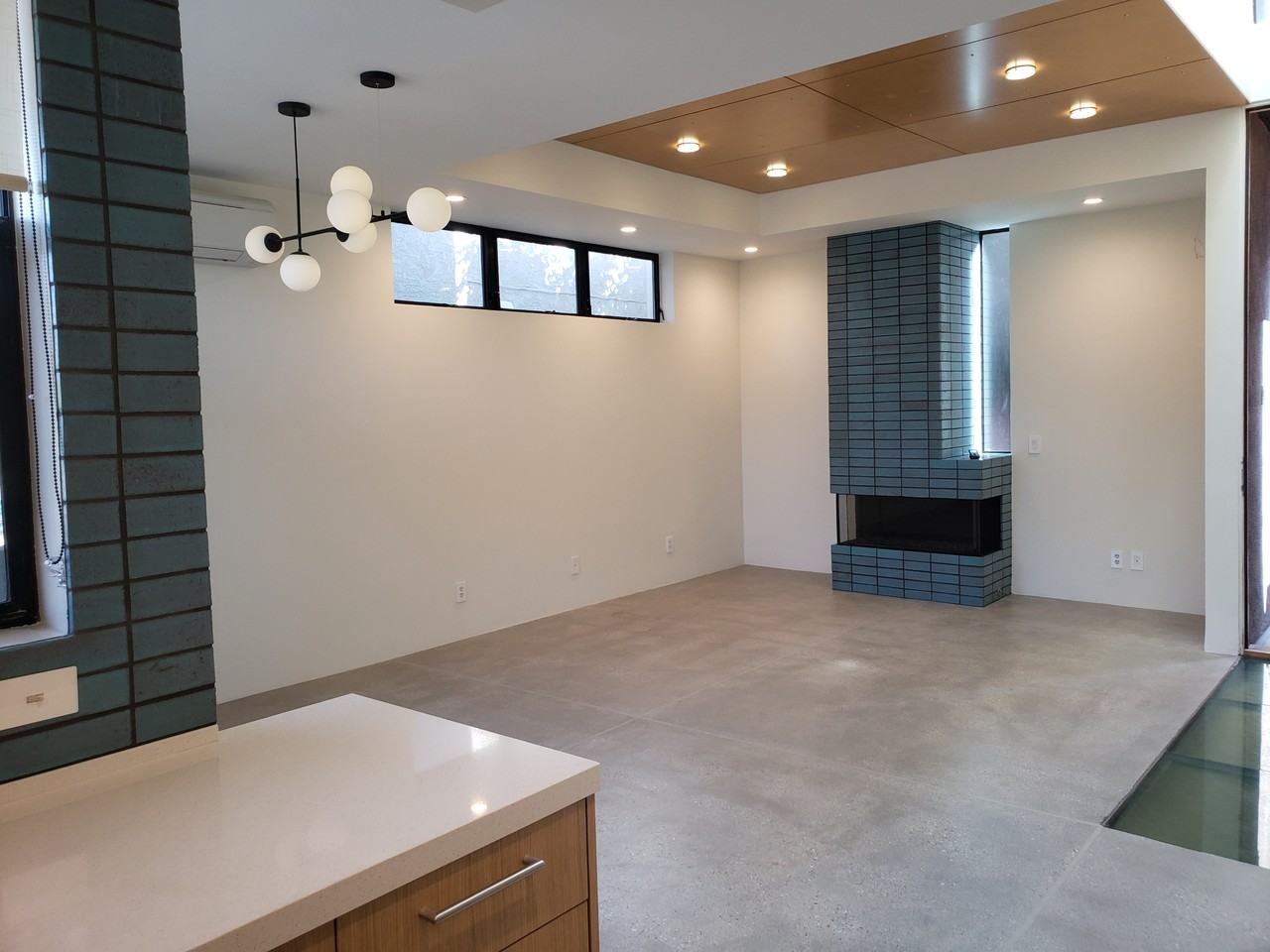 424 South Venice Boulevard #1 - Photo 7 of 27